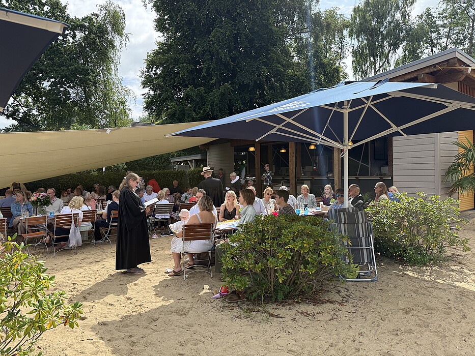 Open-Air-Tauffest in Pinneberg mit Bischöfin Fehrs und Pastor*innen